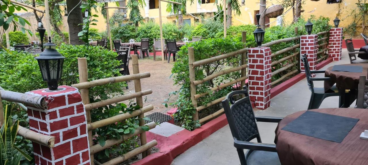 Il Padrino Hotel Pushkar Exteriör bild