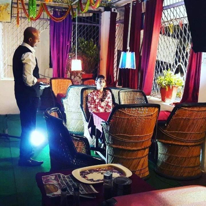 Il Padrino Hotel Pushkar Exteriör bild