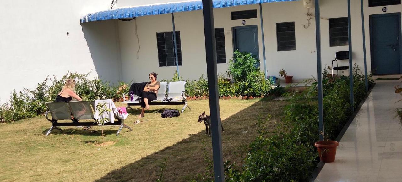 Il Padrino Hotel Pushkar Exteriör bild
