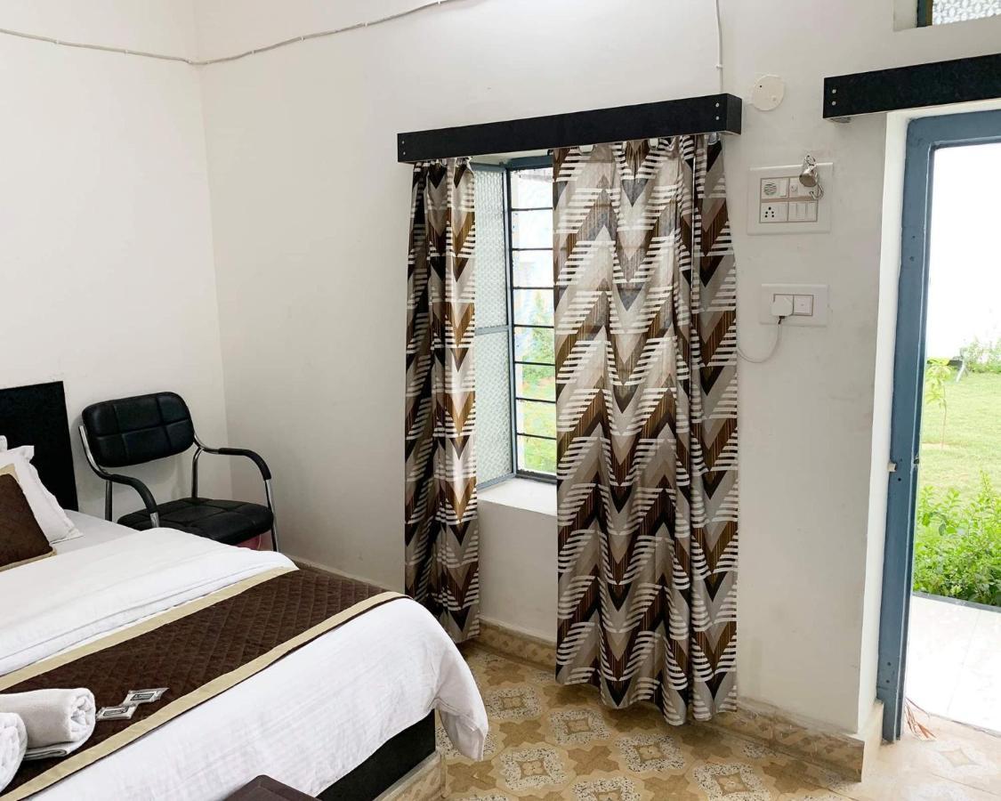 Il Padrino Hotel Pushkar Exteriör bild