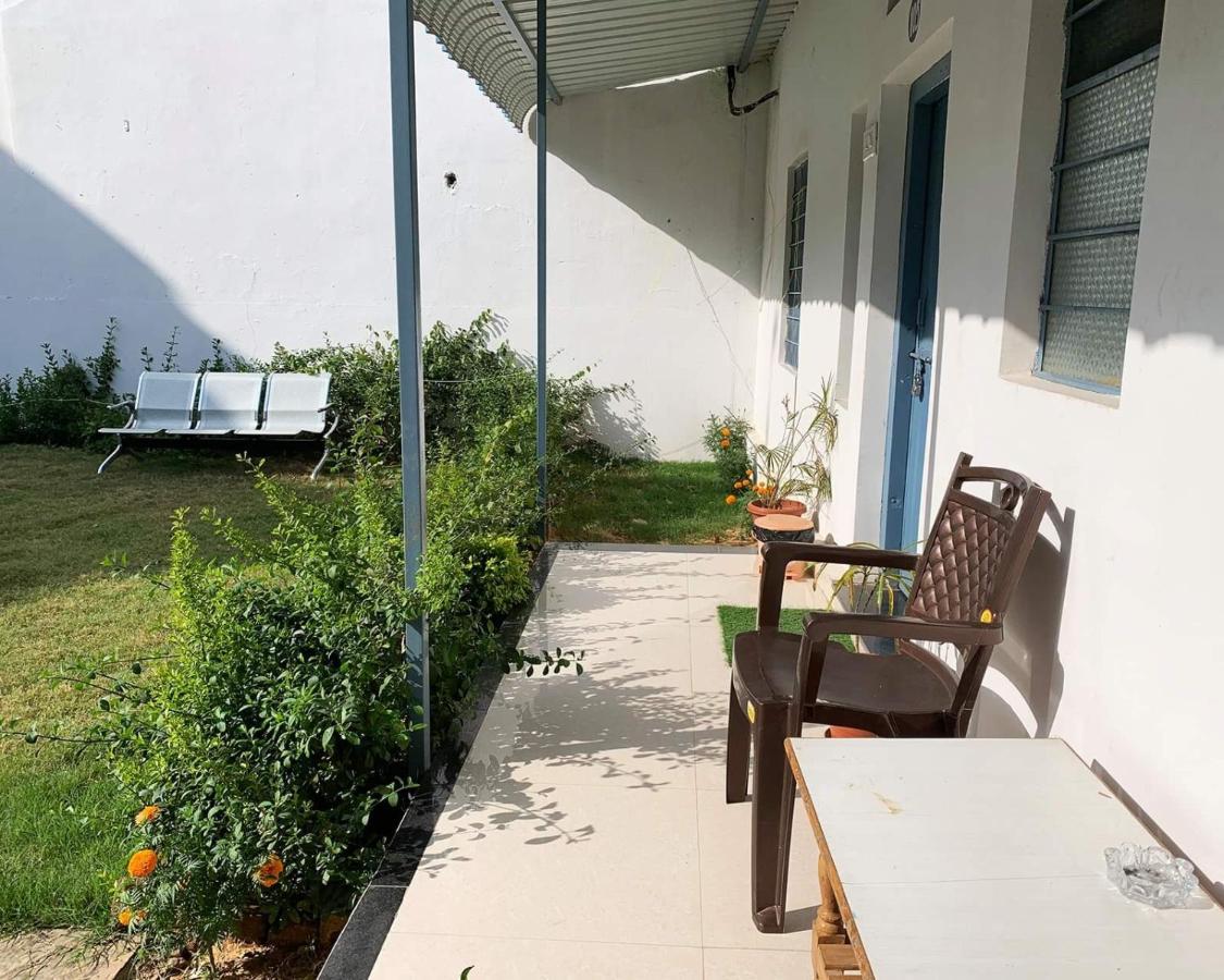 Il Padrino Hotel Pushkar Exteriör bild